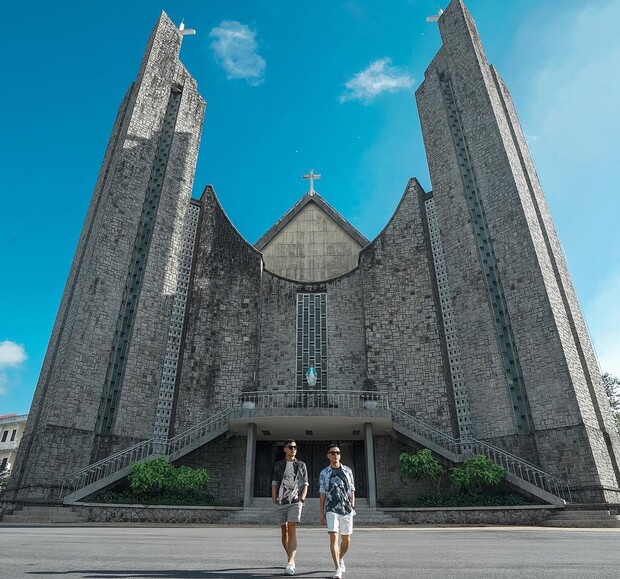 Địa điểm du lịch Huế - Nhà thờ Phủ Cam