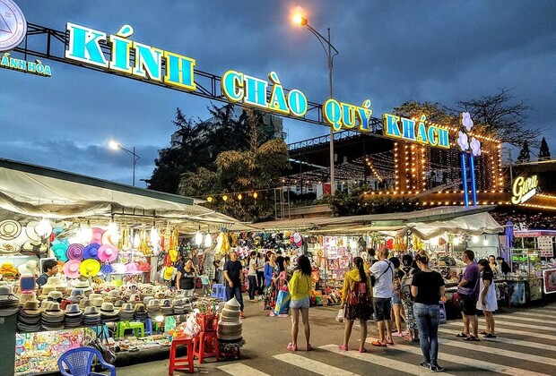 Địa điểm du lịch Nha Trang - Chợ đêm