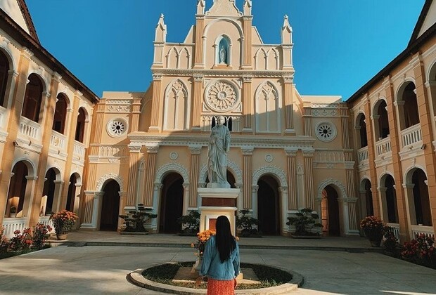 Địa điểm du lịch Bình Định - Nhà thờ Làng Sông